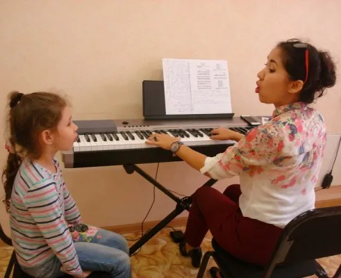 Студия эстрадного вокала