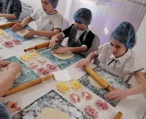 Мастер-класс по приготовлению пиццы с игровой программой