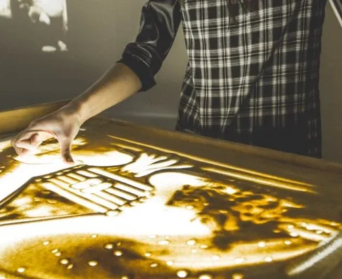 Рисование песком