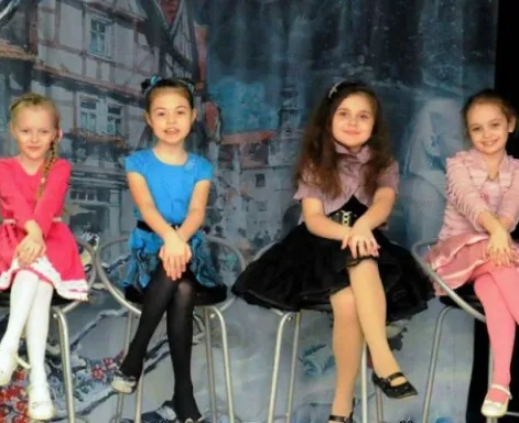 ДЕТСКИЙ МУЗЫКАЛЬНЫЙ ТЕАТР «ВЕСЕЛЫЕ НОТКИ»