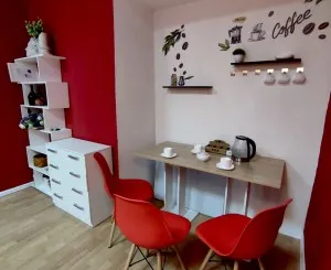 Художественная школа "Гранатовая Кисть"