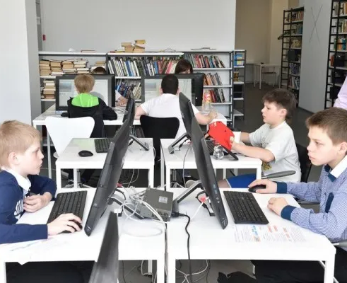 Открытые уроки школы программирования "Алгоритмика"