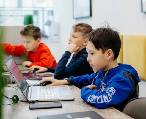 Школа программирования для детей KIBERone