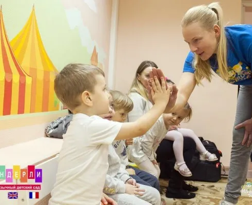 Занятия большим теннисом (на ул. Немчинова)