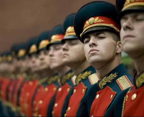Рядовые юнармейских отрядов Вахты памяти на Посту №1