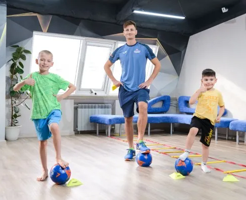 Футбол на «Базе»