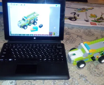 Клуб робототехники «РоботСам» (на Лесном пр.)