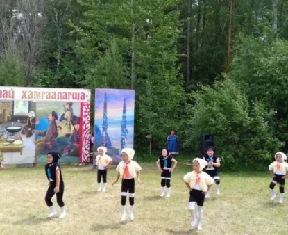 Хореографический ансамбль «Гэсэр» (младшая группа)