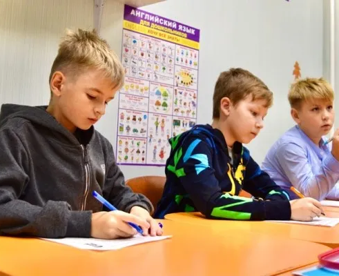 Курс "Отличник", занятия для школьников 7-11 лет на Северо-Западе