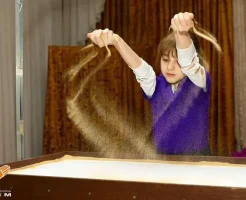 Рисование песком