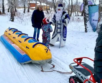 Встреча с Дедом Морозом в лесу «верхом на ракете»