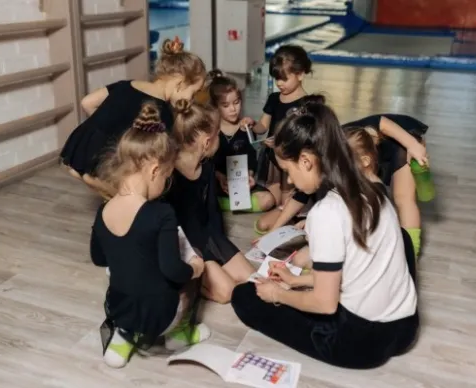Спортивно-танцевальный клуб "AcroFly kids"