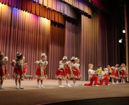 Детская студия ансамбля танца «Адастра»