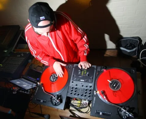 Диджеинг. Базовый курс от DJ Saivan (Junkies Crew)