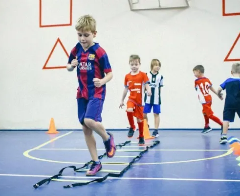 Футбольная школа "Мегаболл" (м. Бульвар Рокоссовского)