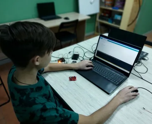 Программирование на СИ++, схемотехника
