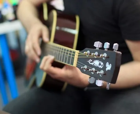 Клуб-студия «Импровизация»: гитара