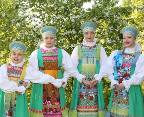 Образцовый фольклорный ансамбль «Дивно», средняя группа