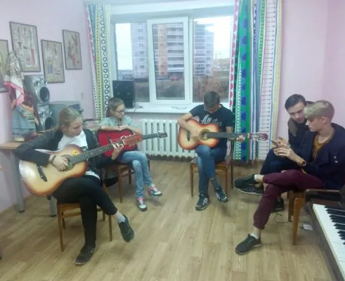 Школа исполнителей гитарной песни