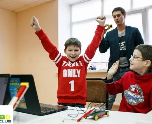 ТЕХНОклуб. Программирование и робототехника 4+ (Фрунзе)