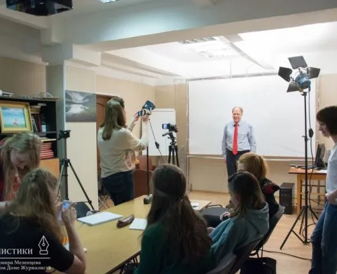 Телевидение. Радио. Текст