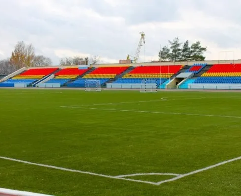 ФК "Смена" на стадионе "Авангард" (улица)