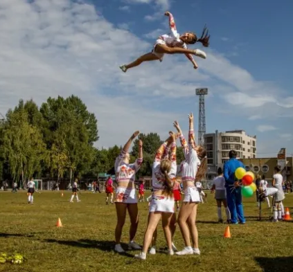 Чир-спорт (черлидинг) (для детей 6-11 лет) (в пгт Верхнезареченский)