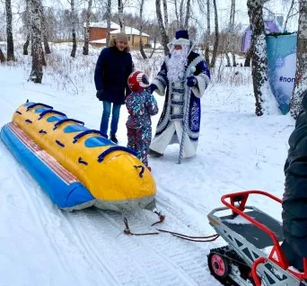 Встреча с Дедом Морозом в лесу «верхом на ракете»