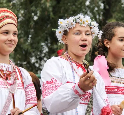 Образцовый фольклорный ансамбль «Скоморошина» (на Лесном проезде)