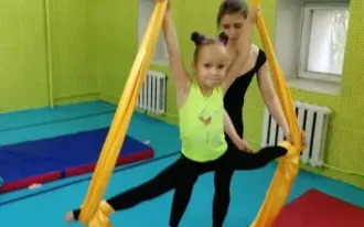 Гимнастика на воздушных полотнах, акробатика, гимнастика
