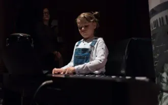 Уроки игры на фортепиано