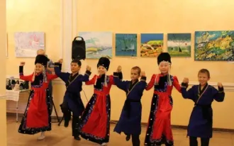 Хореографический ансамбль «Гэсэр» (средняя группа)
