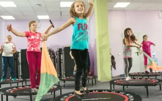 JUMPING KIDS
