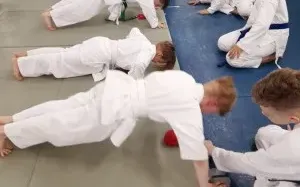 Школа карате Я