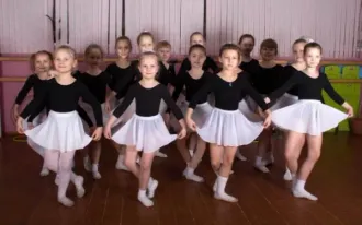 ХОРЕОГРАФИЧЕСКИЙ АНСАМБЛЬ "ОРЕШКИ"