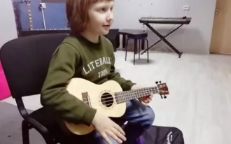 Уроки игры на укулеле