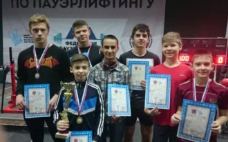 Атлетическая гимнастика в тренажерном зале